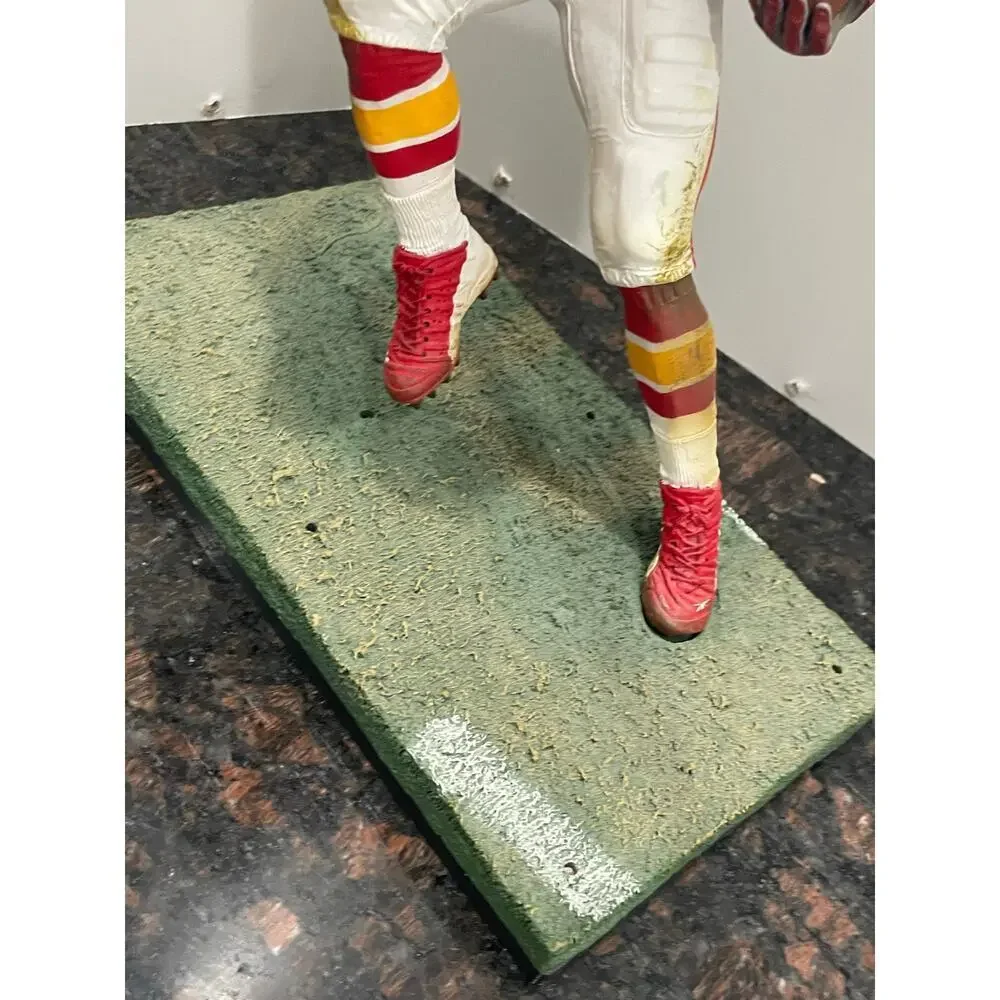 NFL KANSAS CITY CHIEFS #31 PRIEST HOLMES 11’FIGURE RED JERSEY 2004 COLLECTIBLE - Picture 10 of 16